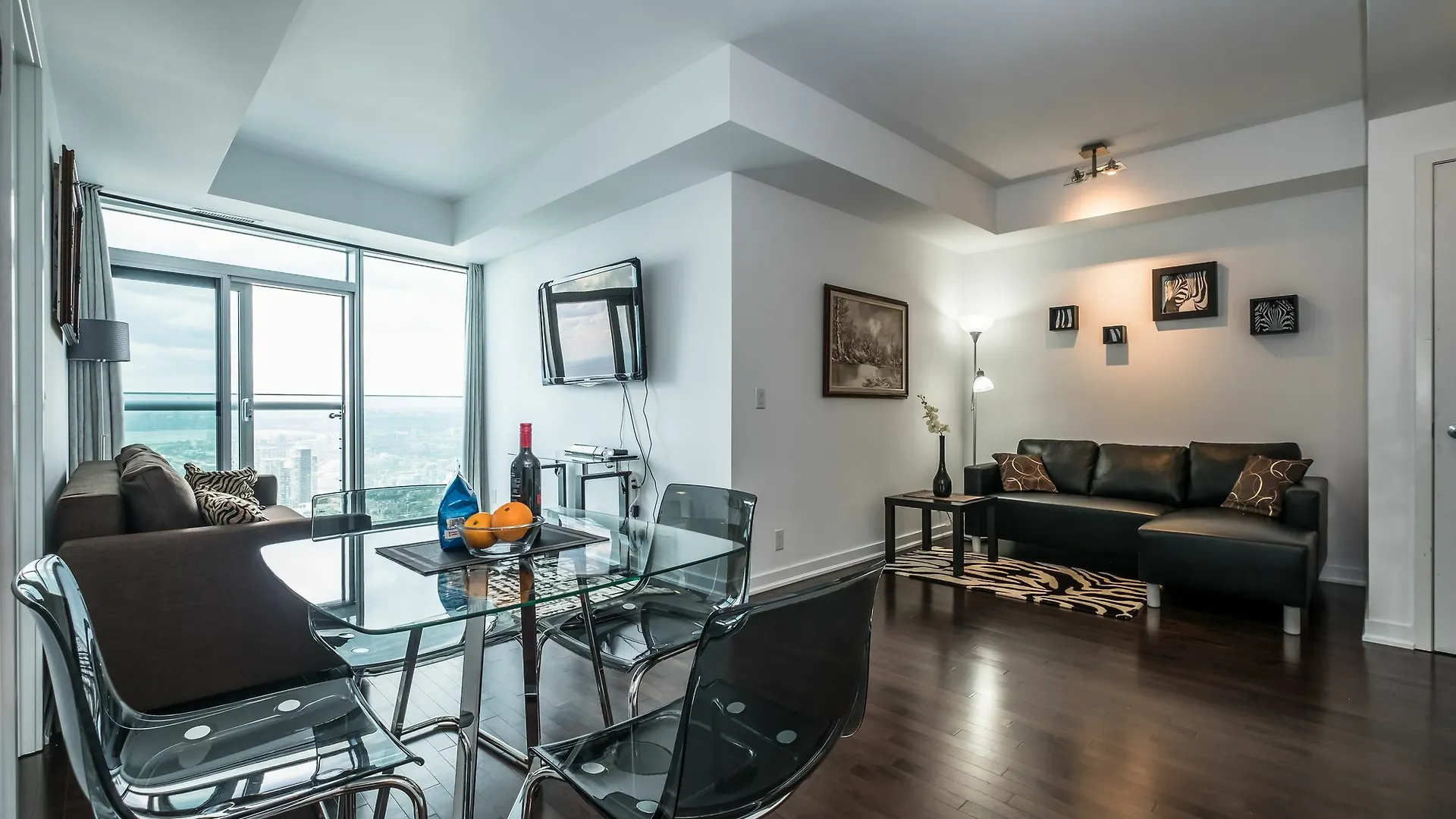 **** Hotel Quickstay - Condo In The Sky Toronto Canada