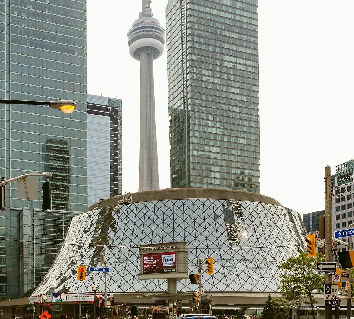 Quickstay - Condo In The Sky Toronto Hotel
